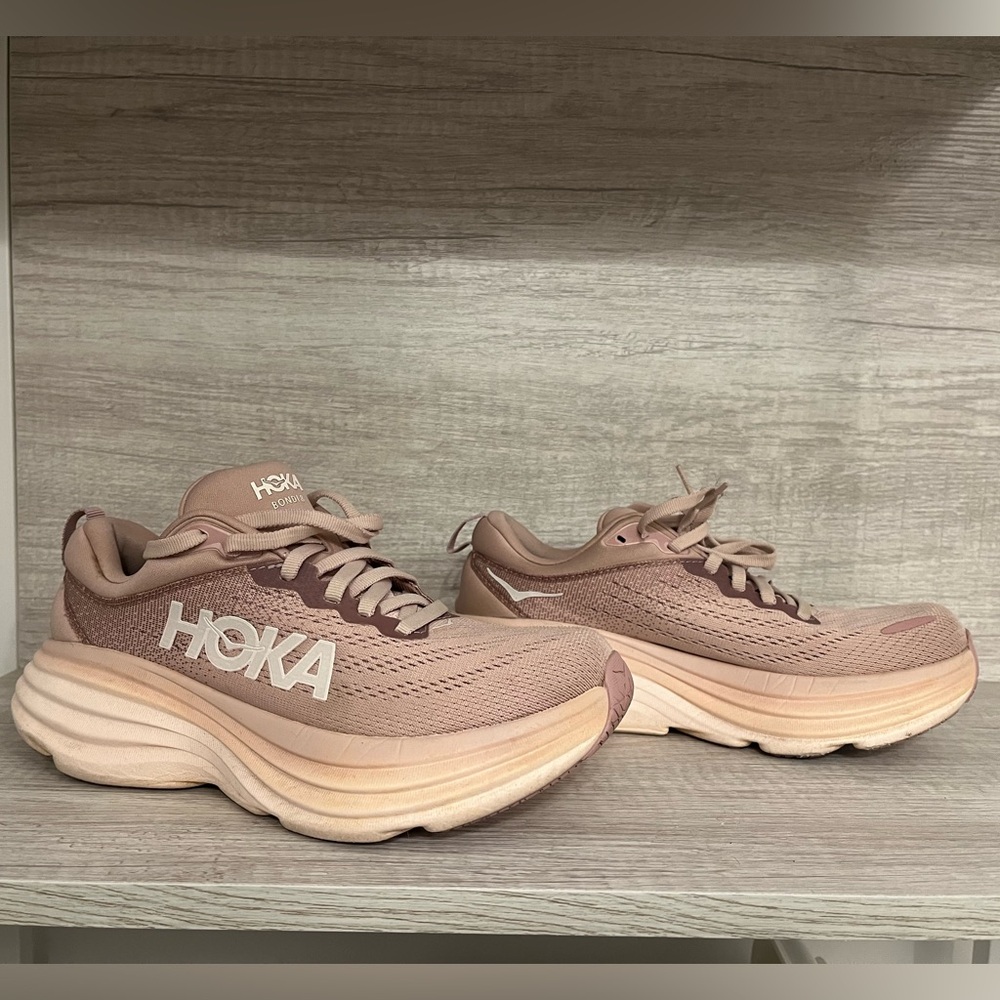 HOKA Bondi 8 Pale Mauve/Peach Whip Size 6.5 (US W Sizing)